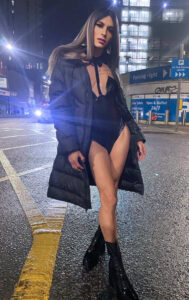 TS Maya Mariah Well Hung Shemale Escort