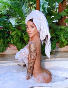 Beautiful TS Kalliny Nomura